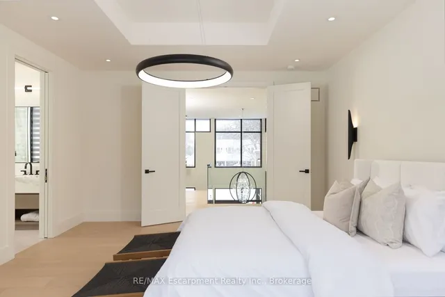 Additional image 18 of 2110 Blyth Cres