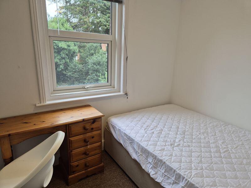 Additional image 9 of AVAILABLE FOR SEPTEMBER 2025 - 4 double bedroom student house - Winton