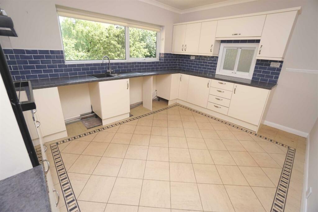 Additional image 5 of Hillside House, 4 Hill Side Chorley New Road, Bolton