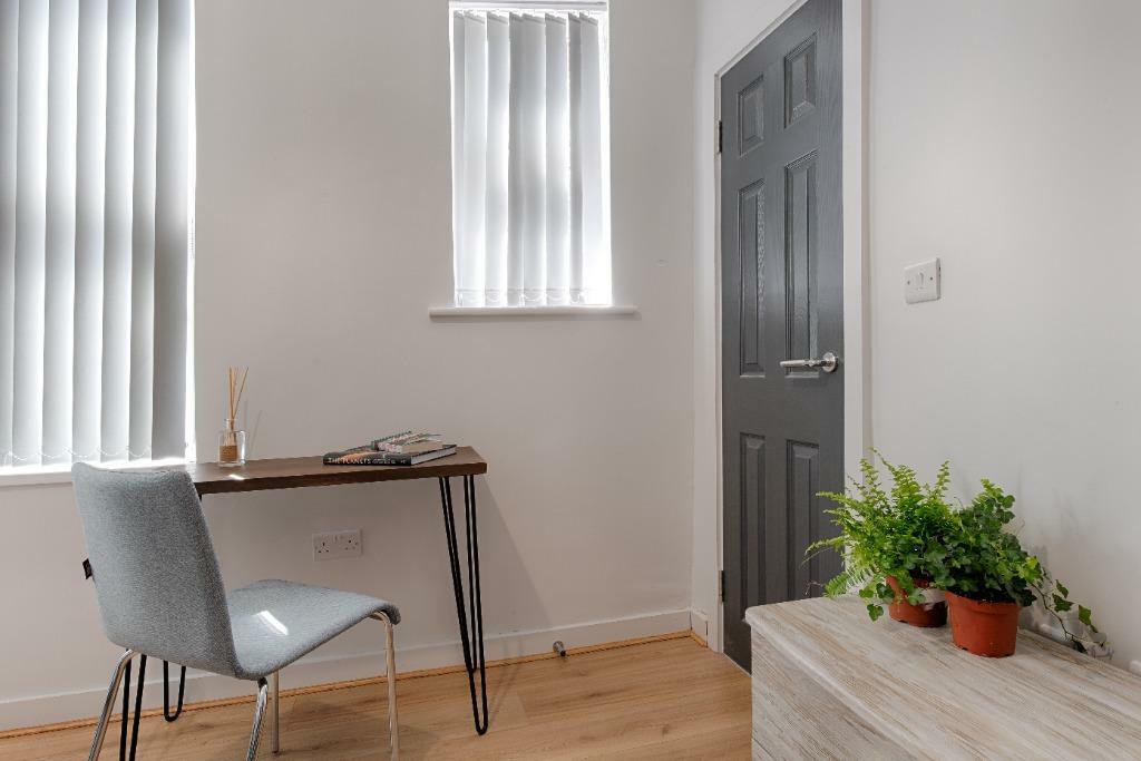 Additional image 3 of Bolton Road, Bury, BL8