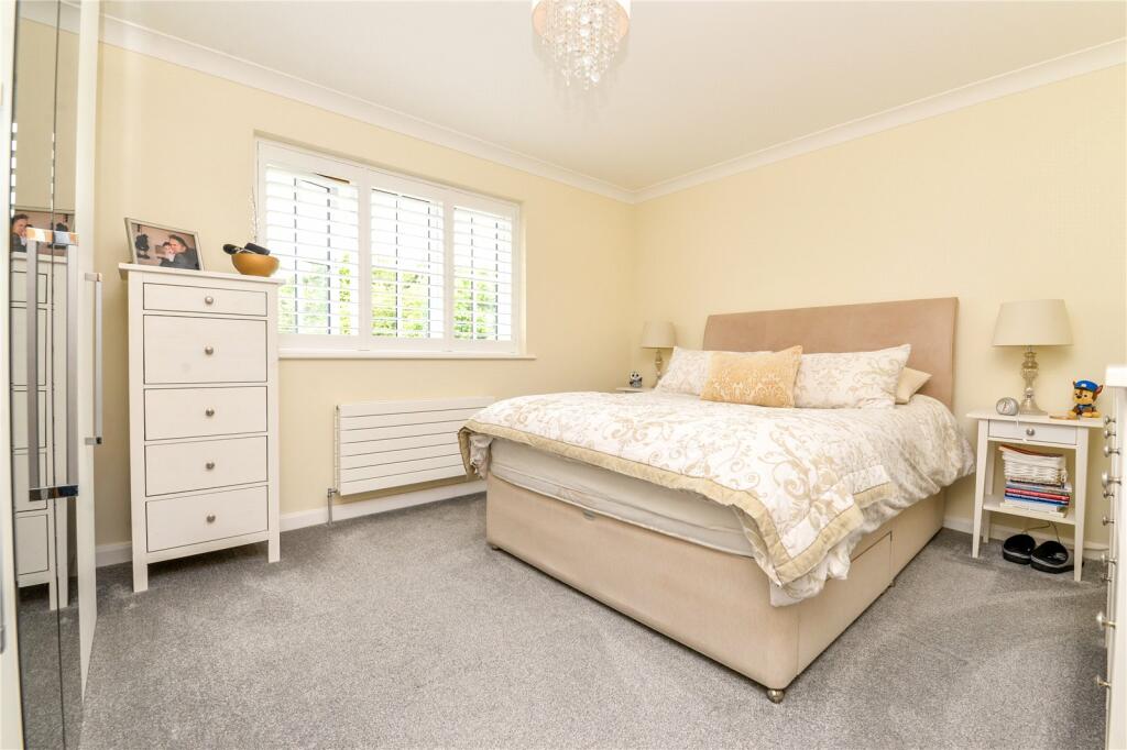 Additional image 11 of York Avenue, New Milton, Hampshire, BH25