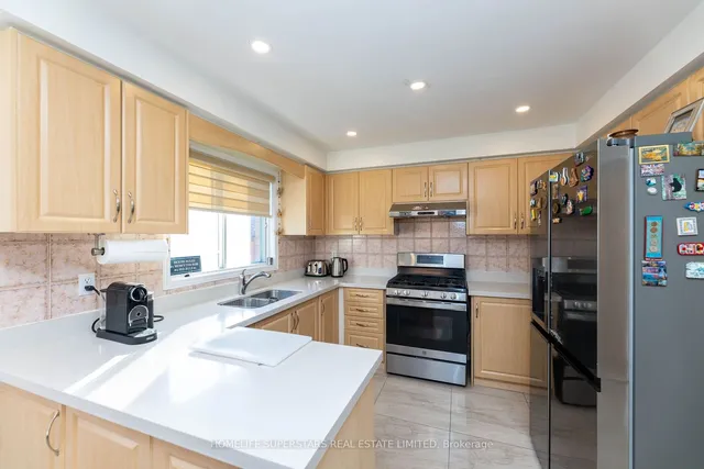 Additional image 16 of 39 Arborview Cres