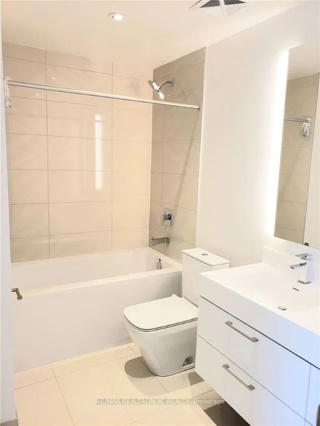 Additional image 8 of 1 Yorkville Ave Unit 3309