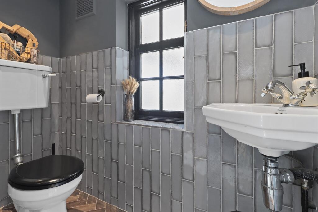 Additional image 17 of London Road, Hailsham