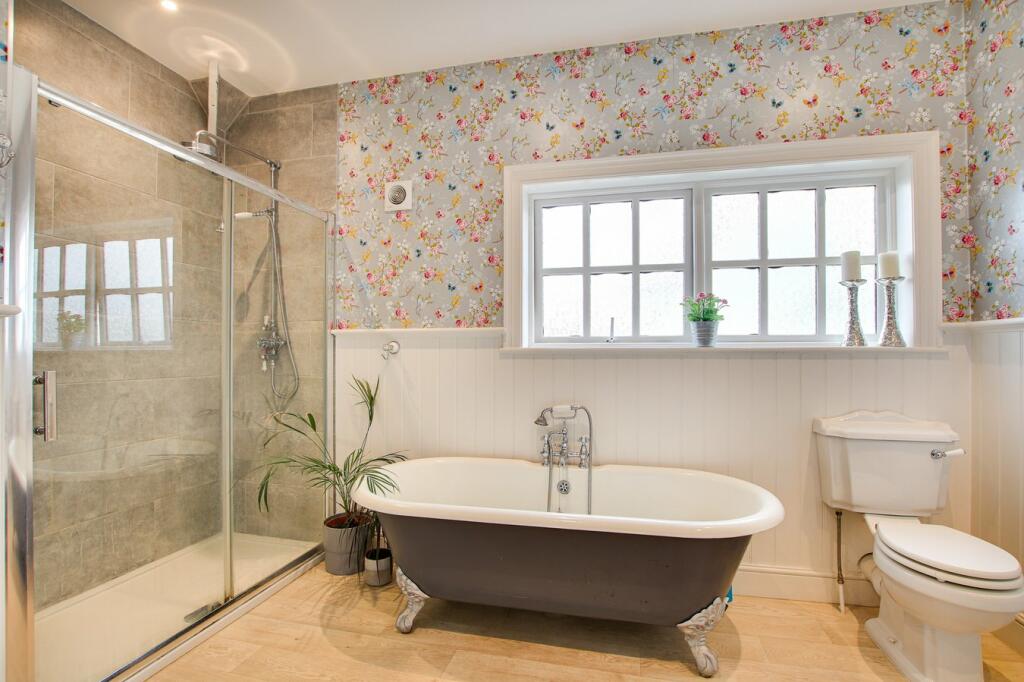 Additional image 21 of Barton Court Avenue, Barton on Sea, New Milton, BH25