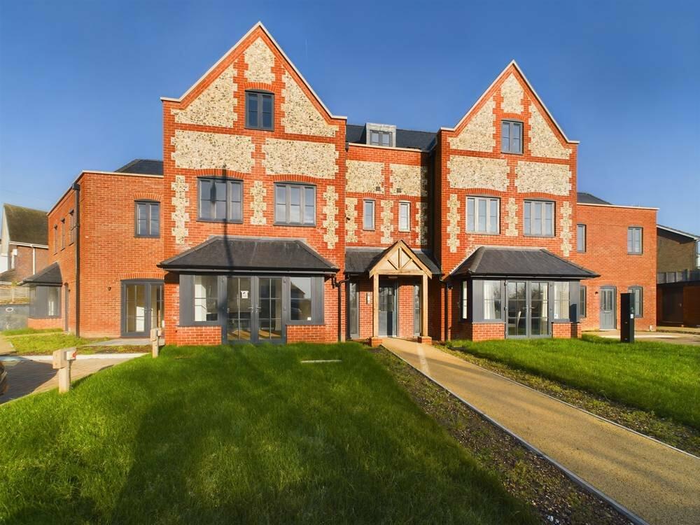 Sompting, Lancing, BN15 0AP