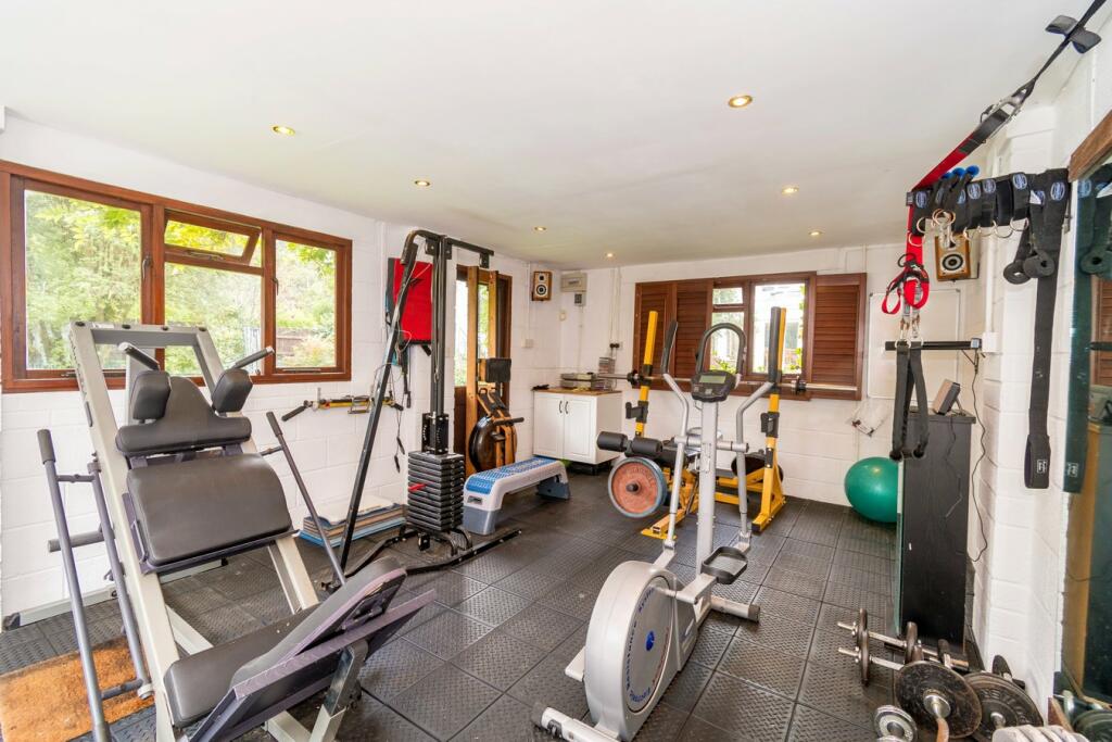 Additional image 23 of Wimborne Road East, Ferndown, BH22