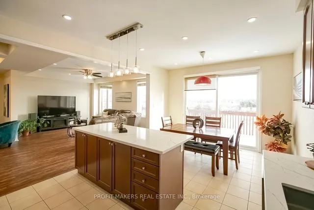 Additional image 12 of 16 Miracle Tr