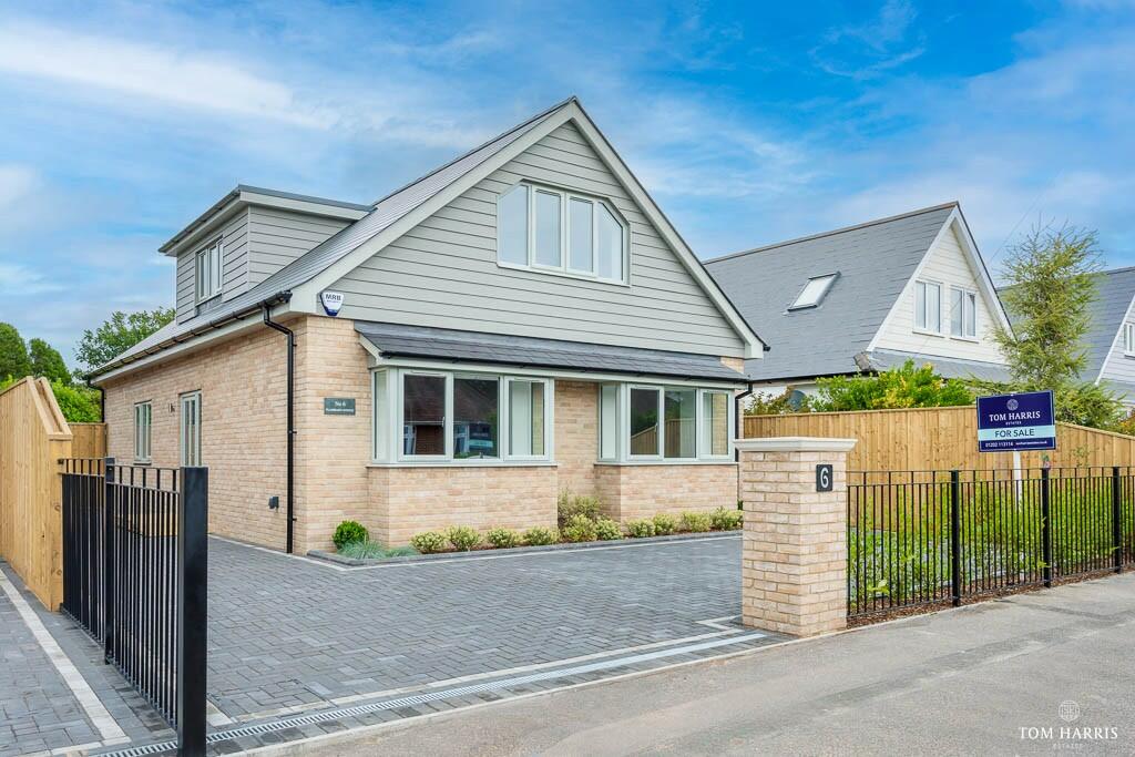 Flambard Avenue, Christchurch, Dorset, BH23