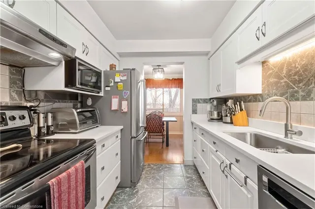 Additional image 8 of 201 Queen Victoria Dr Unit 137