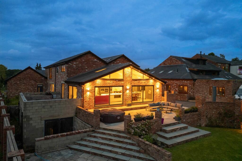 Additional image 68 of Experience luxury modern living at Oak Stables in Lostock. Built in 2015.