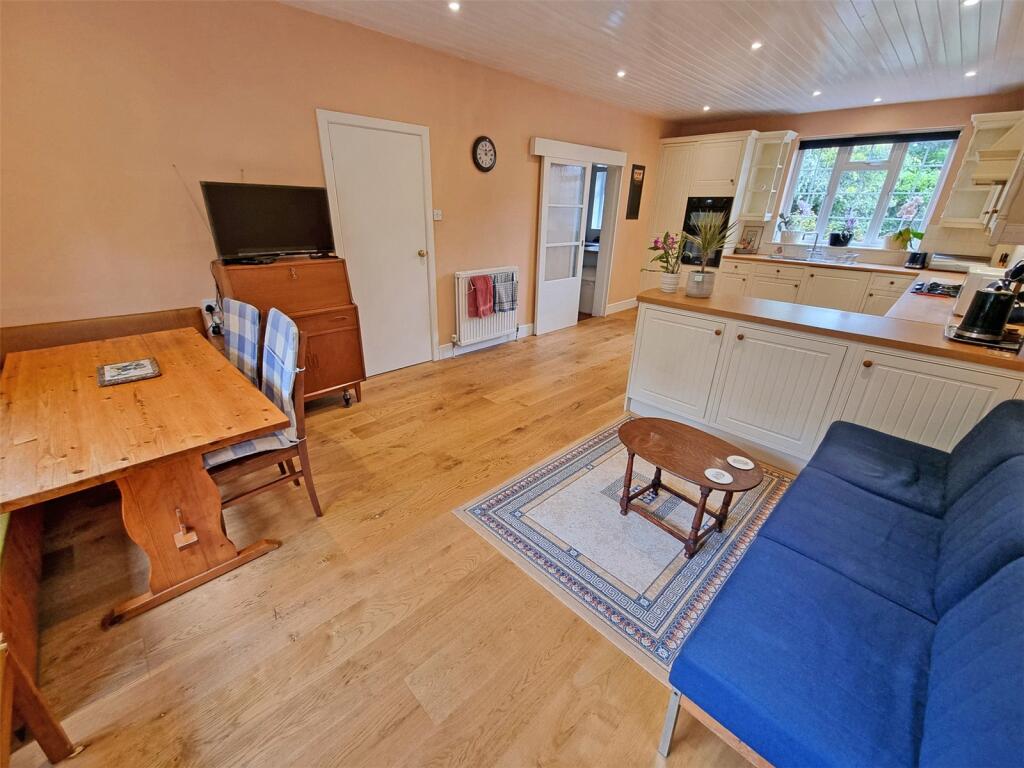 Additional image 6 of Barrs Avenue, New Milton, Hampshire, BH25