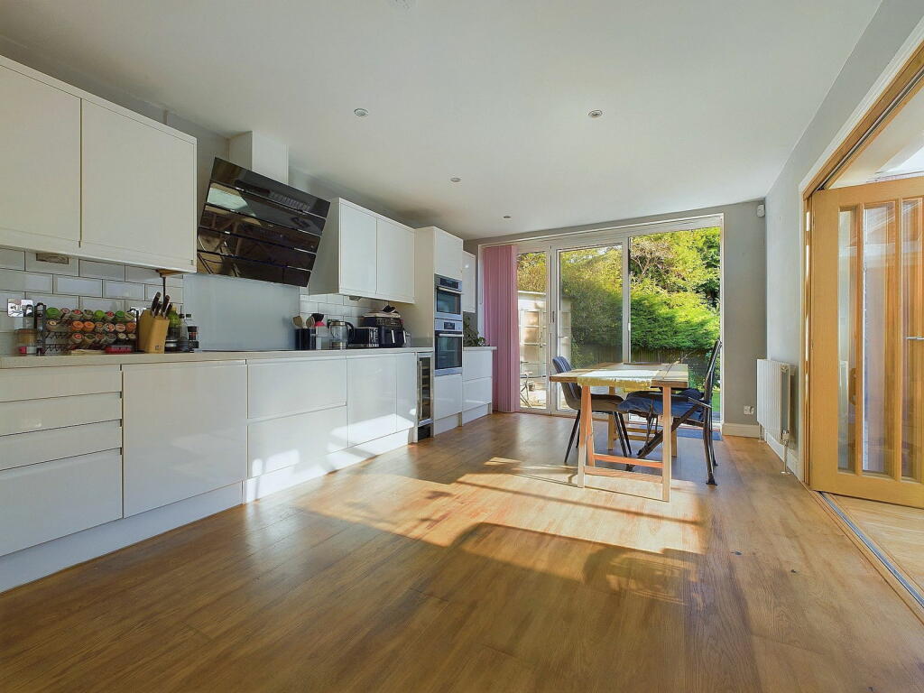 Additional image 4 of Edward Close, Hove, BN3 6WJ