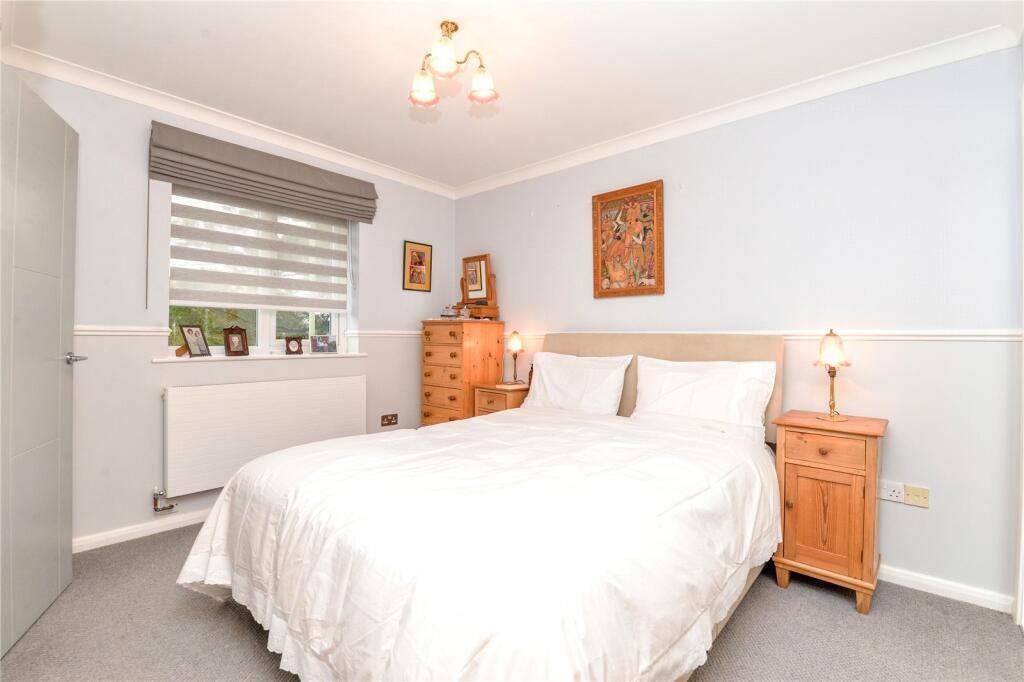 Additional image 8 of Studley Court, Barton On Sea, New Milton, Hampshire, BH25