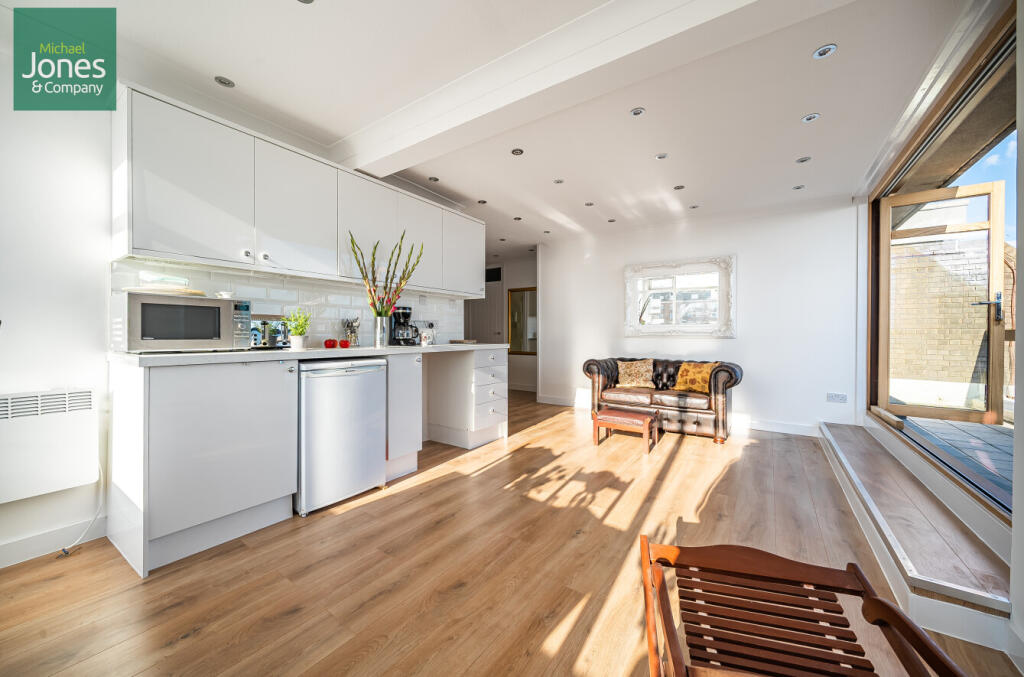 Additional image 7 of Knightsbridge House, Marine Parade, Worthing, West Sussex, BN11