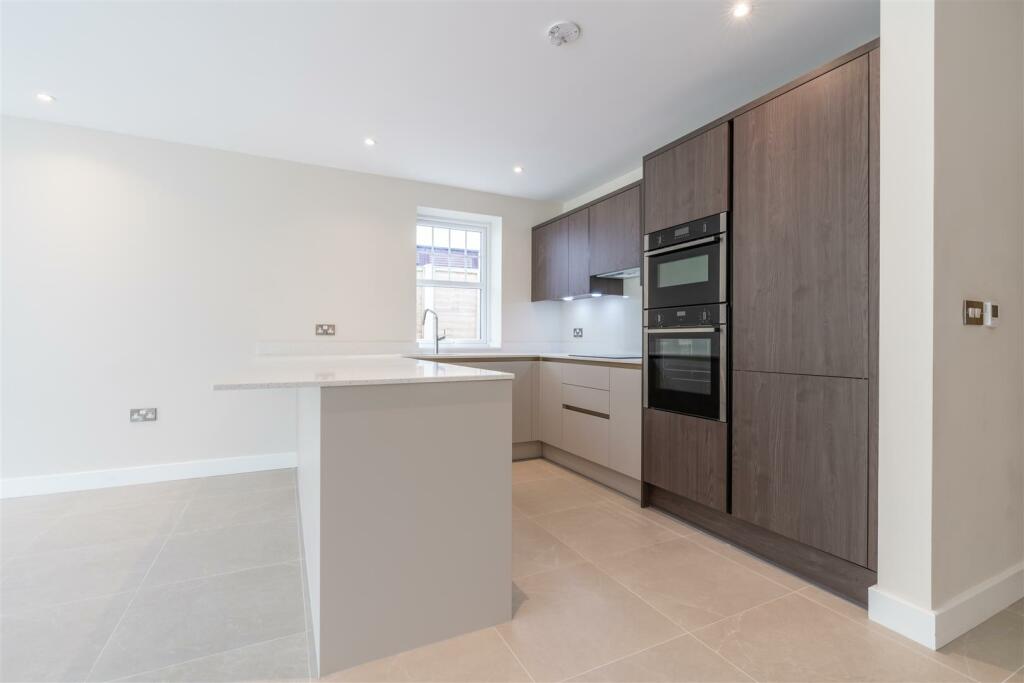 Additional image 8 of Fairway View Close, West Parley