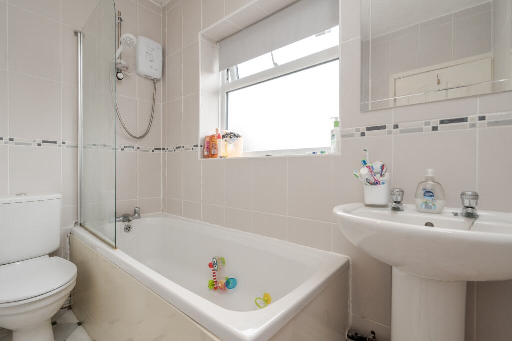 Additional image 18 of Spacious 3 Bedroom House with Large Rear Garden on Butterfield Road, Over Hulton, Lancashire