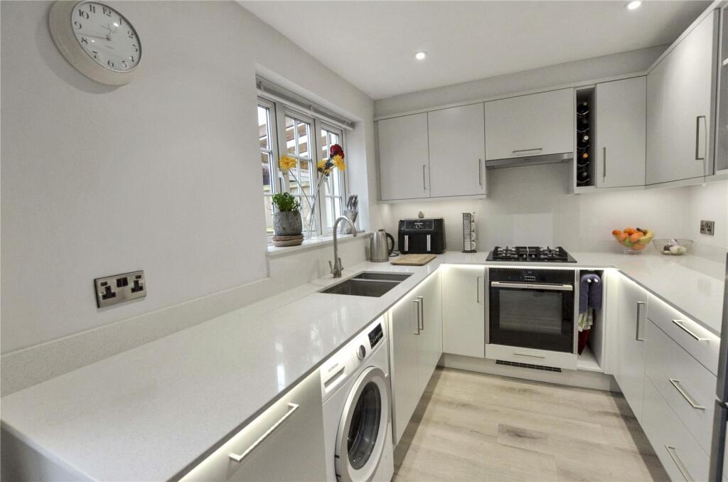 Additional image 7 of Cracklewood Close, West Moors, Ferndown, Dorset, BH22