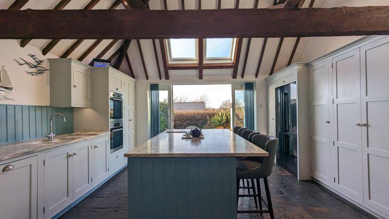 Additional image 14 of Woodyhyde Courtyard with Tennis Court and indoor Swimming Pool