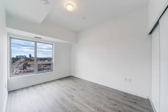 Additional image 16 of 2433 Dufferin St Unit 811