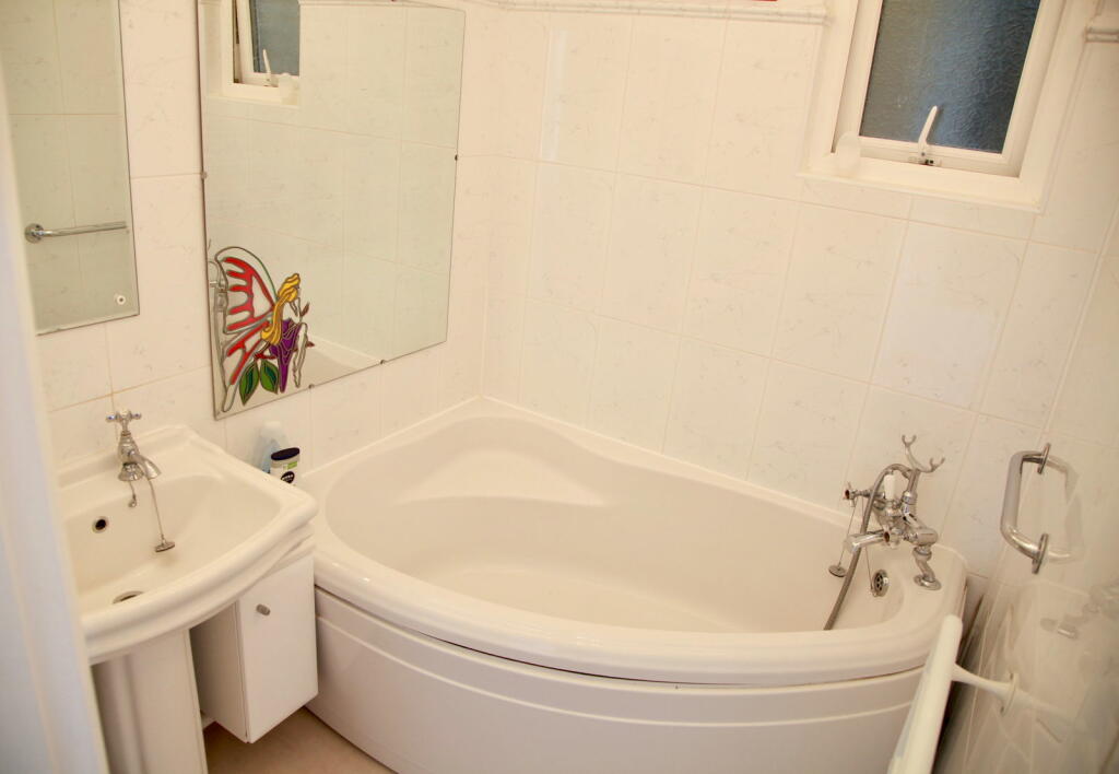 Additional image 14 of Chine Crescent, Bournemouth, BH2 5LA