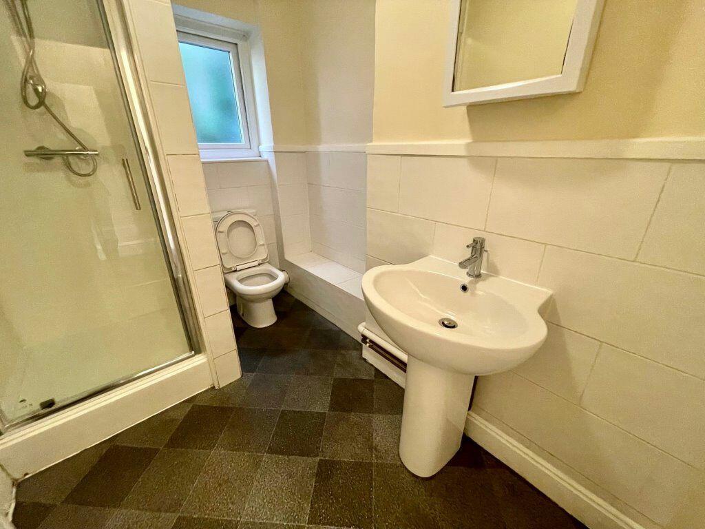 Additional image 10 of FIVE DOUBLE BEDROOM STUDENT FLAT, WINTON (P06539)