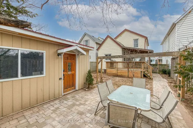 Additional image 12 of 33 Mayflower Ave