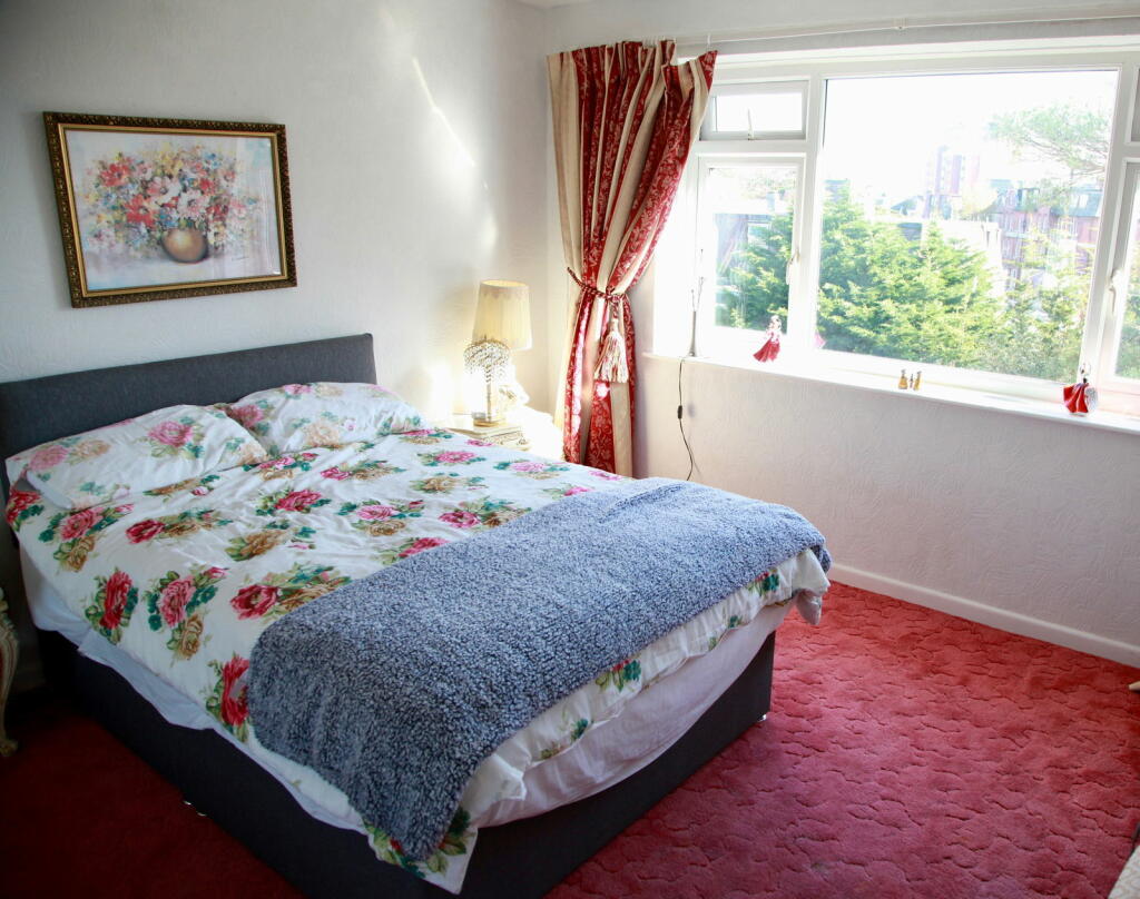 Additional image 5 of Chine Crescent, Bournemouth, BH2 5LA