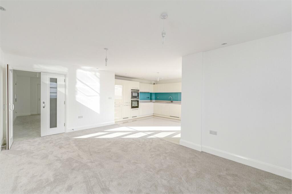 Additional image 14 of Vista Mare East, 42 West Parade, West Worthing, West Sussex, BN11