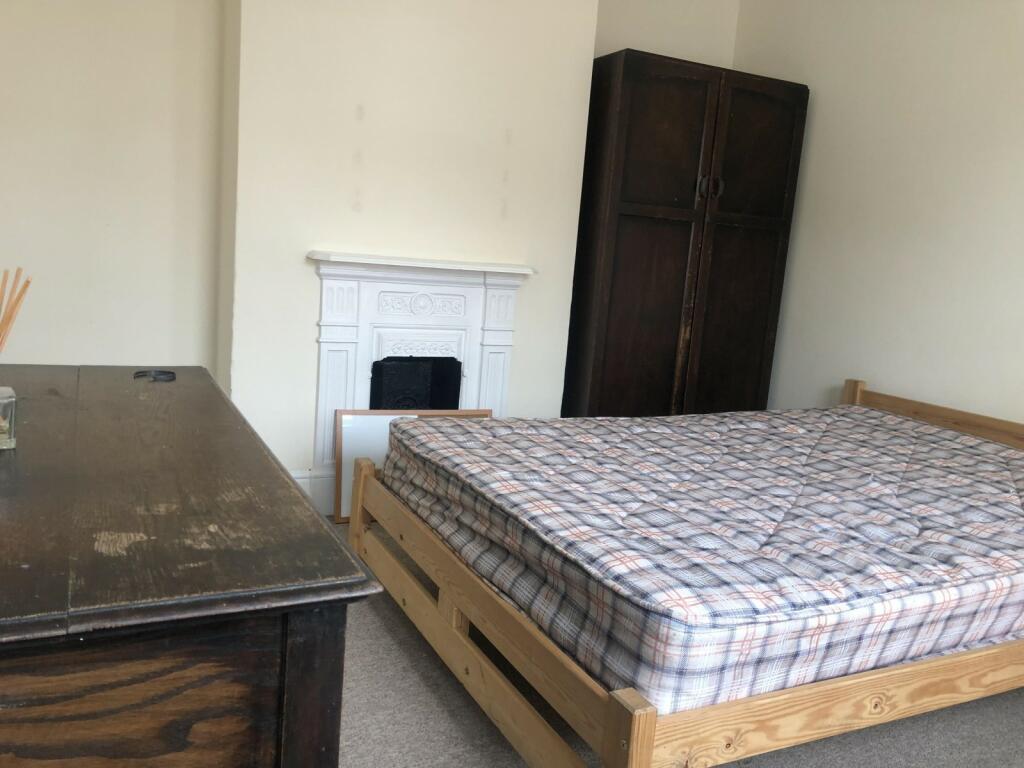 Additional image 7 of 3 bedroom Semi Detached House in Winton