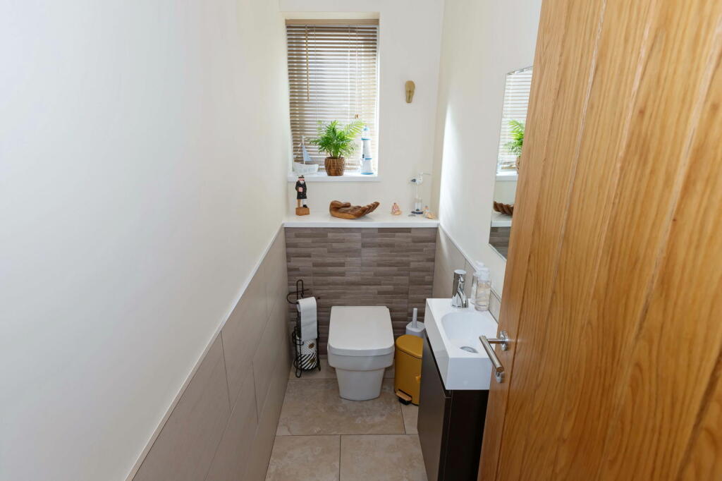 Additional image 27 of Pier Road, Littlehampton, West Sussex, BN17