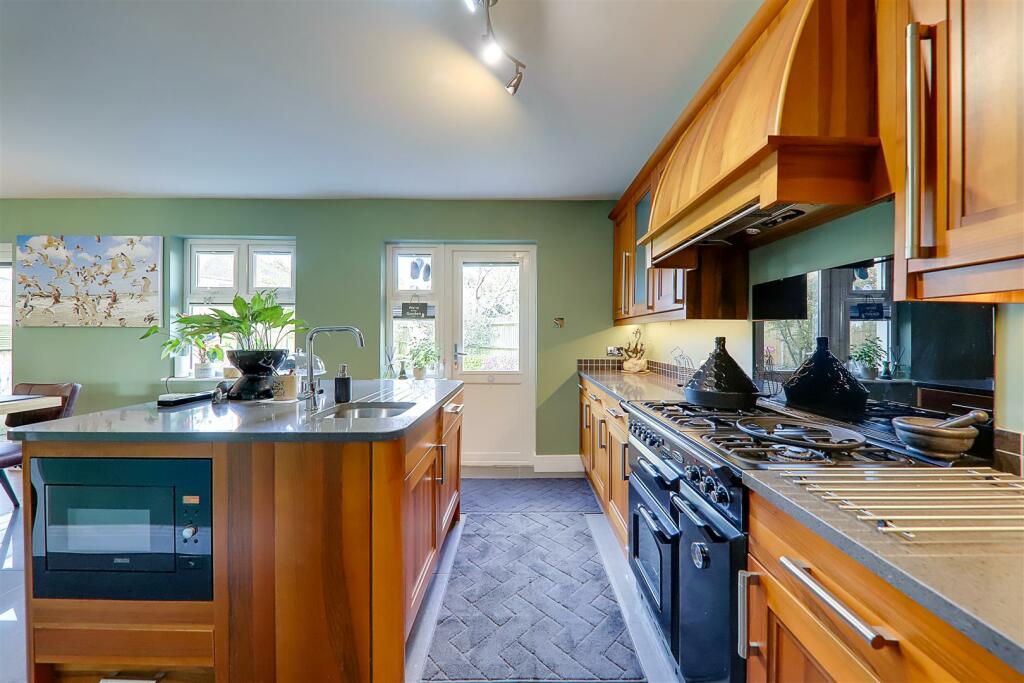 Additional image 12 of Charmandean Road, Broadwater