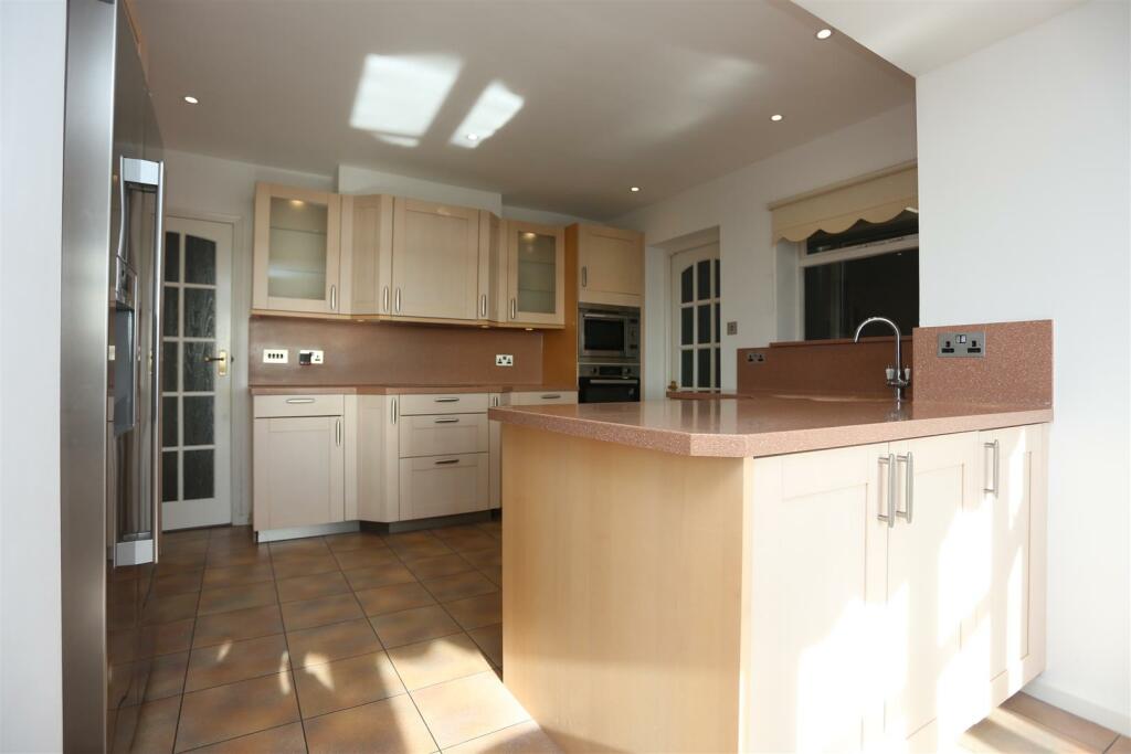 Additional image 16 of Crescent Drive South, Brighton