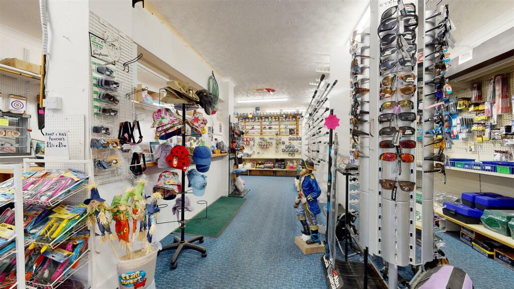 Additional image 9 of Flat and Shop, High Street