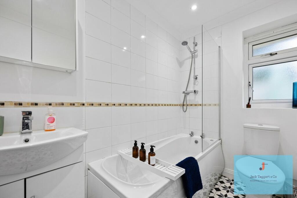 Additional image 8 of Caisters Close, Hove, BN3