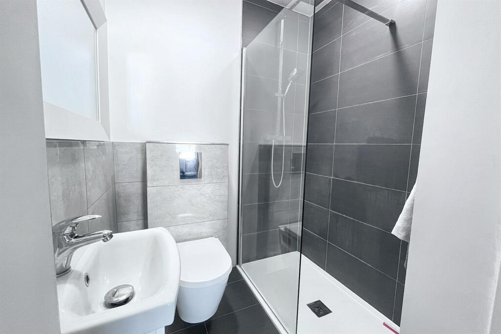 Additional image 25 of Broadstone