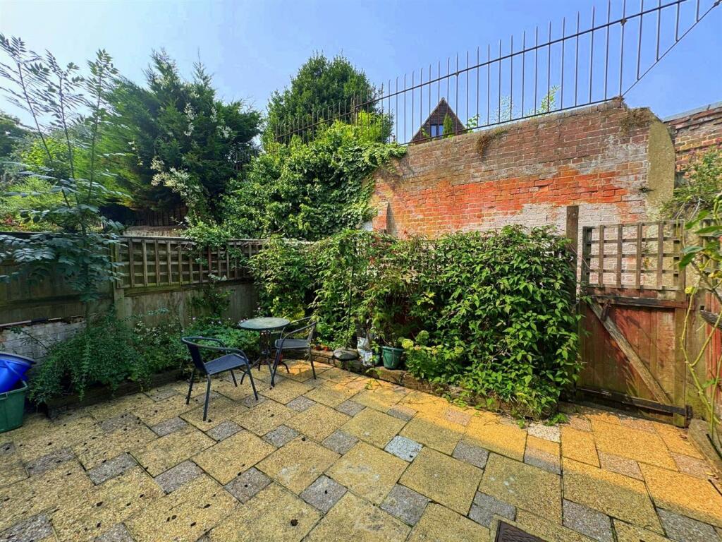 Additional image 11 of Beechwood Crescent, Eastbourne