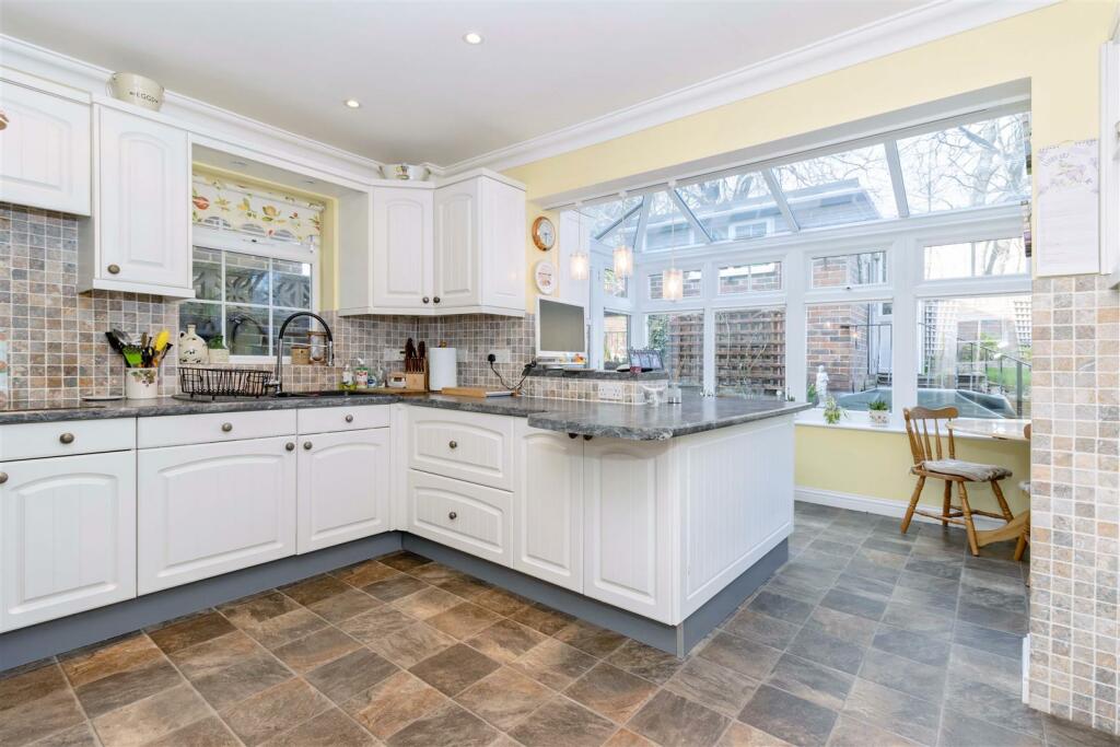 Additional image 30 of Manor Road, Lancing