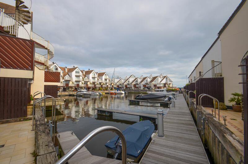 Additional image 26 of CHRISTCHURCH TOWN CENTRE