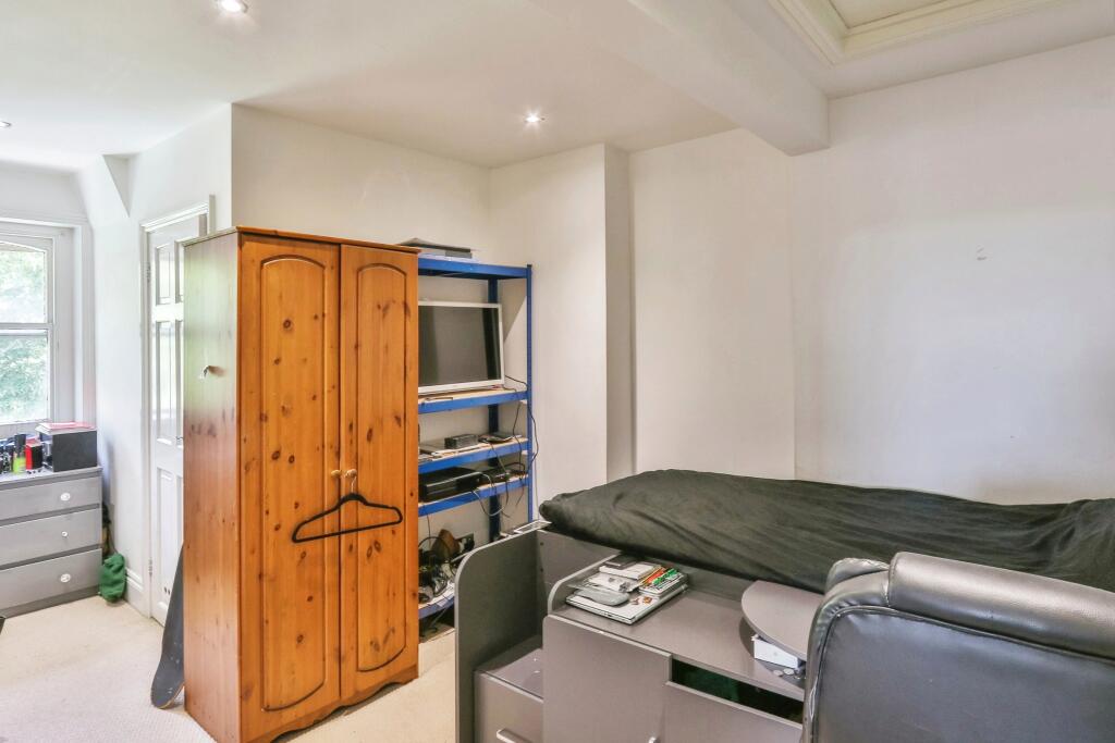 Additional image 8 of Wimborne Road, BOURNEMOUTH, Dorset, BH2