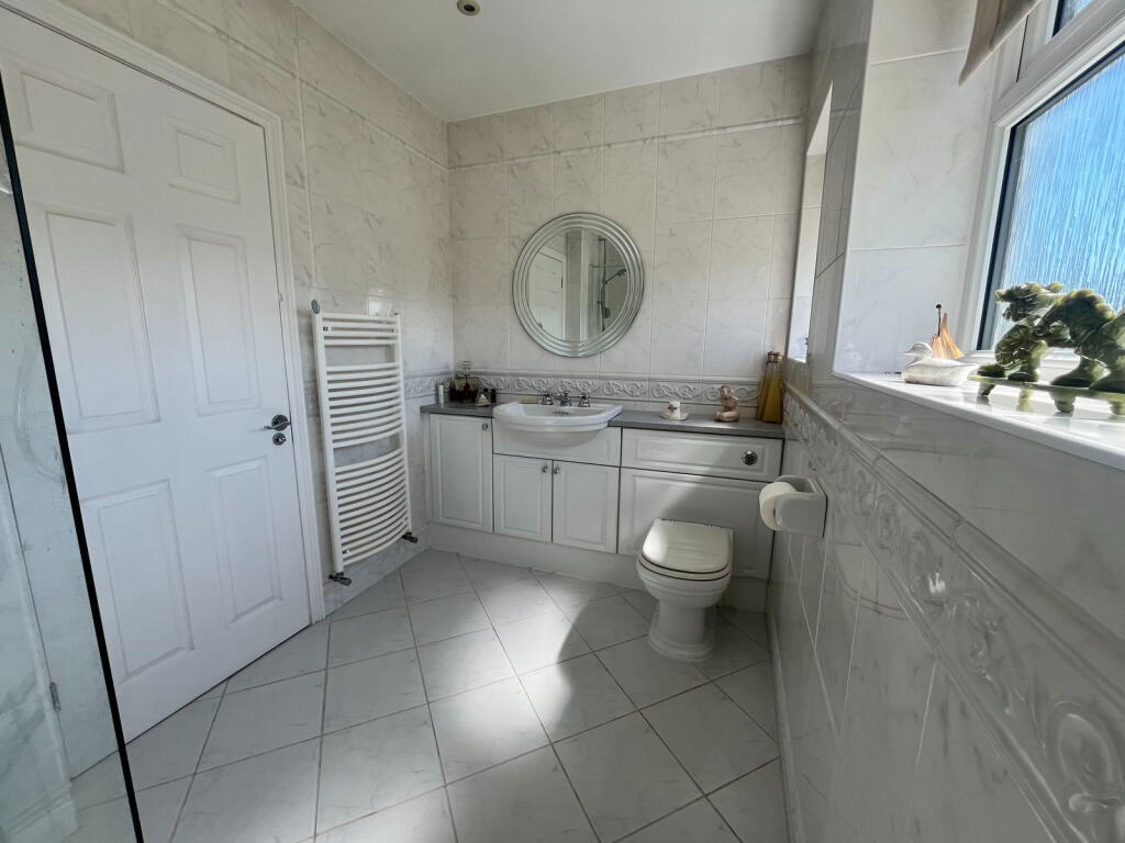 Additional image 17 of Oval Waye, South Ferring, West Sussex, BN12