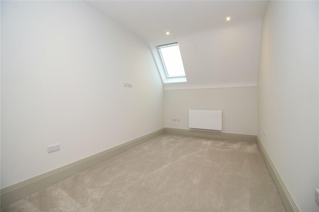 Additional image 11 of Chewton Farm Road, Highcliffe, Dorset, BH23