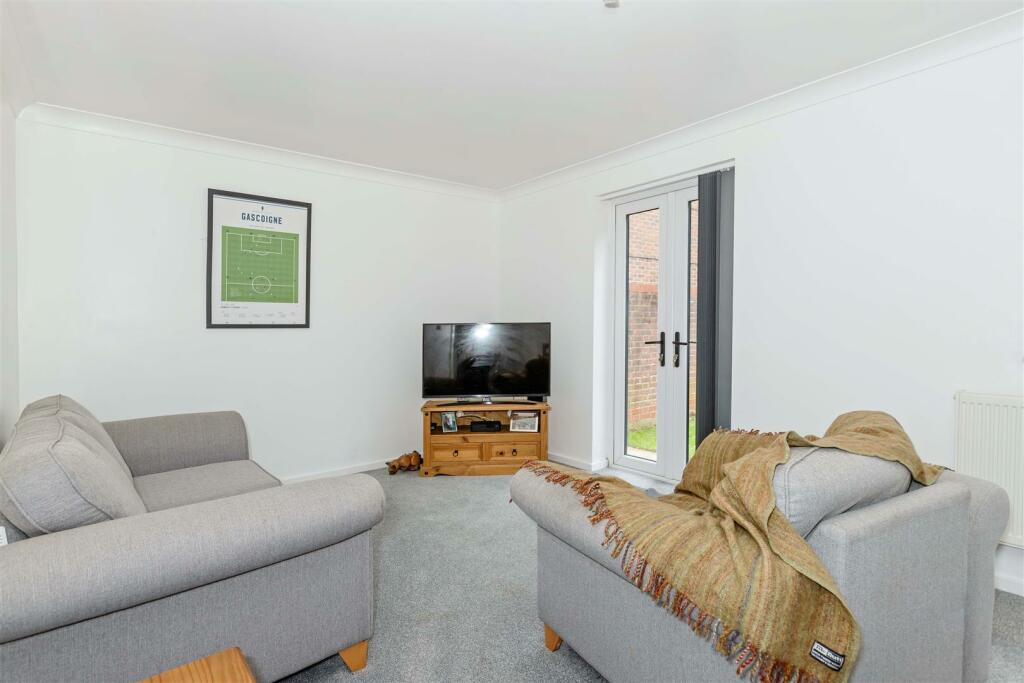 Additional image 13 of Lewis Court, Worthing, BN13 3RJ