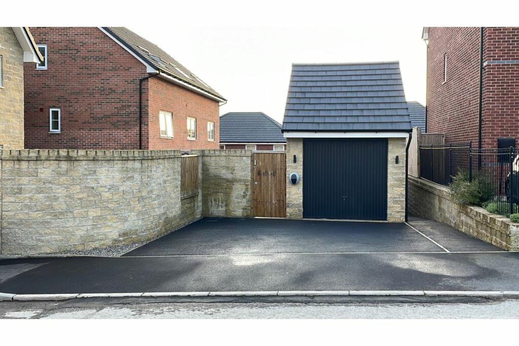 Additional image 50 of Clifford Drive, Bury, BL9