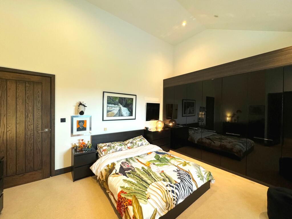Additional image 32 of Oak Cottage, Top O'th Knotts Farm, off Tottington Rd, Harwood BL2