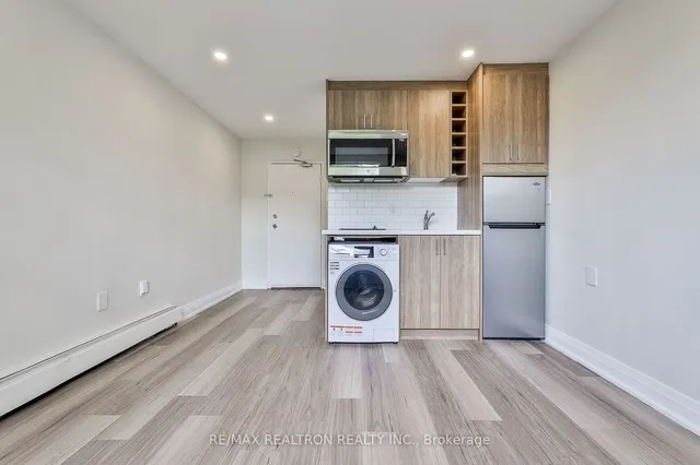 Additional image 11 of 1302 King St