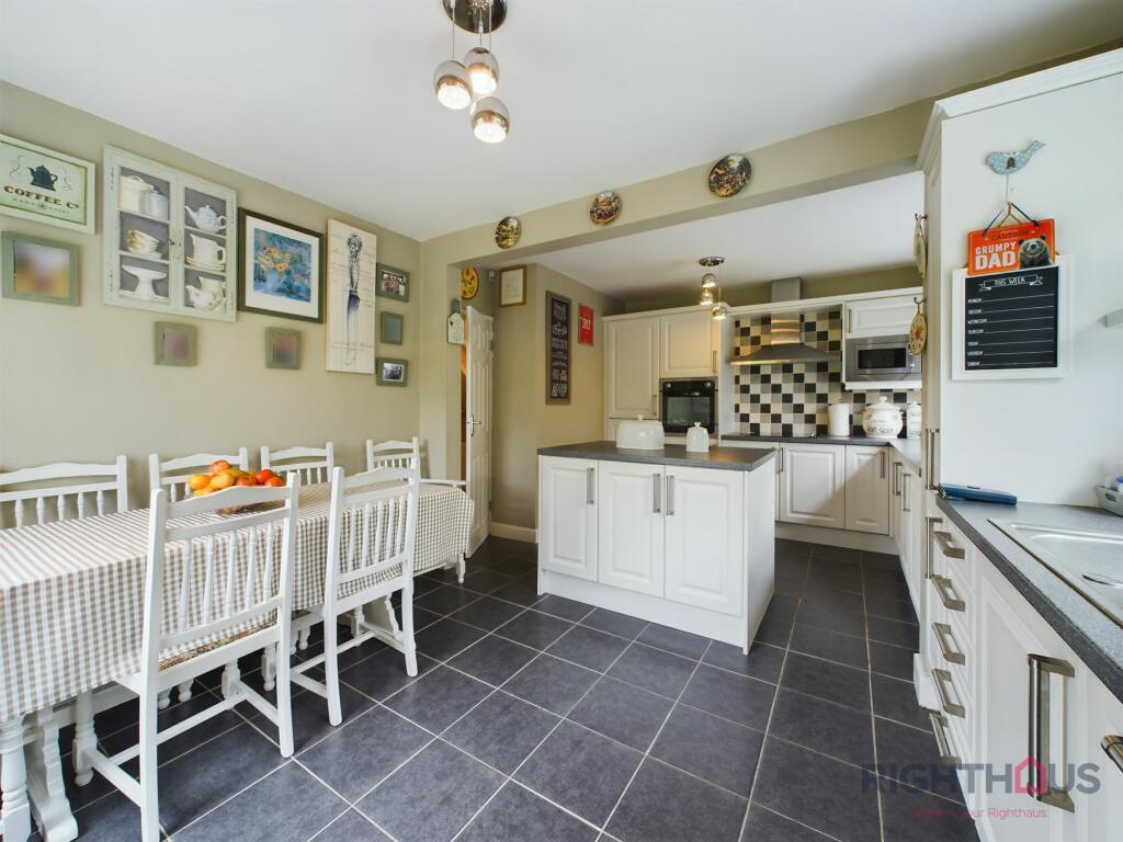Additional image 4 of Highgate Grove, Queensbury, BD13