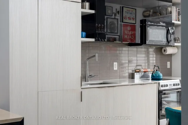 Additional image 9 of 6 Parkwood Ave Unit 401