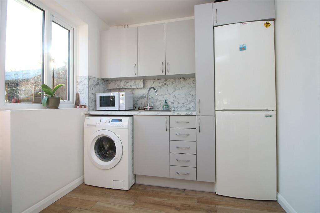 Additional image 11 of Doe Copse Way, New Milton, Hampshire, BH25