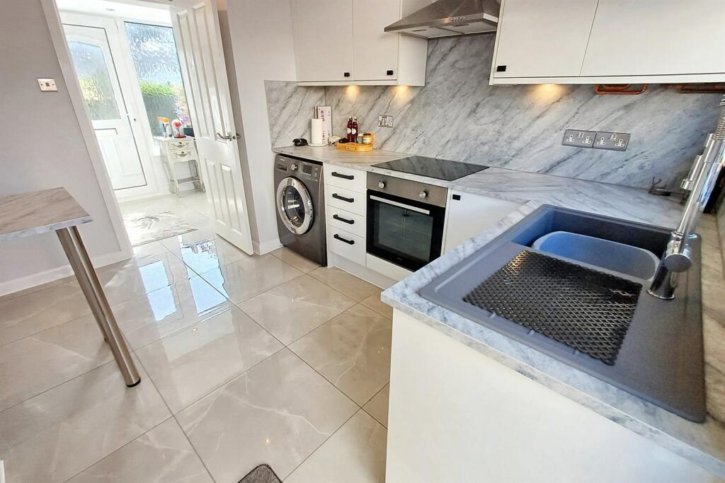 Additional image 14 of Verwood